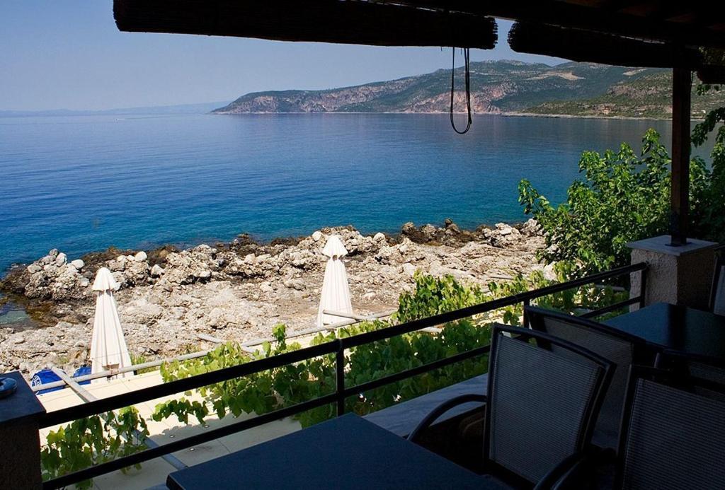 Anniska Hotel Kardhamili Buitenkant foto