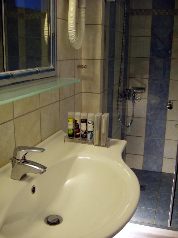 Anniska Hotel Kardhamili Kamer foto