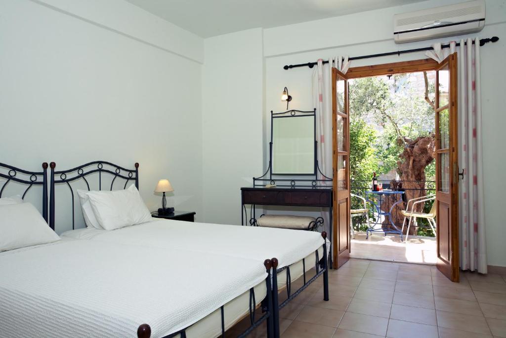 Anniska Hotel Kardhamili Kamer foto