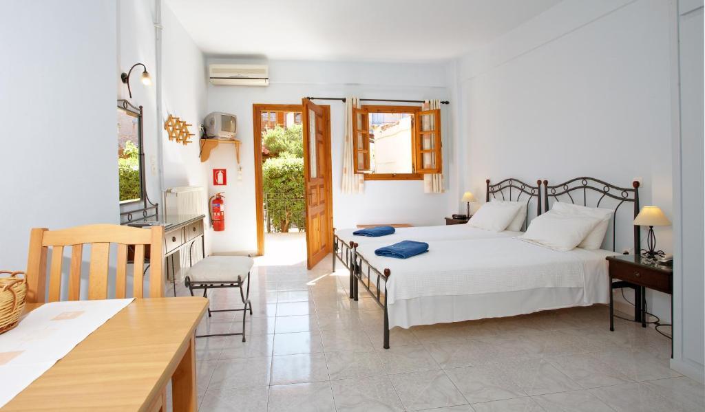 Anniska Hotel Kardhamili Kamer foto